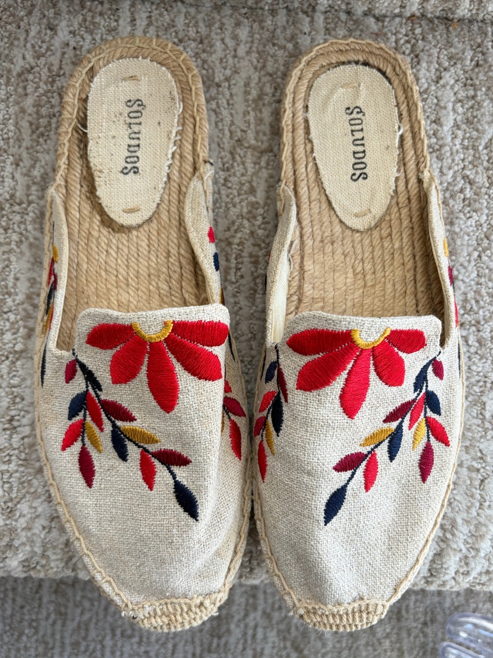 Soludos embroidered floral espadrille mules. Women’s size 8.